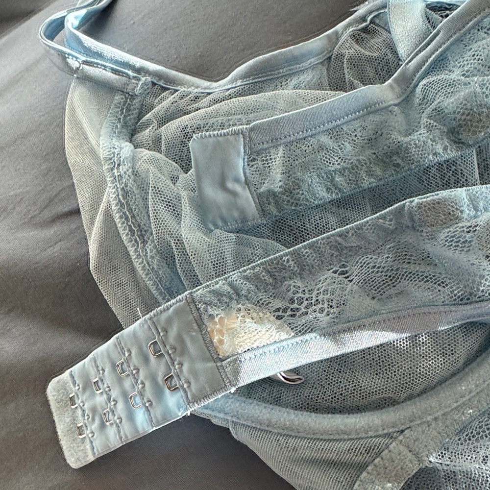 La Perla Light Blue Lace Bra - Picture 5 of 5